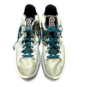 Nike Kyrie‎ 4 Low Gray fog